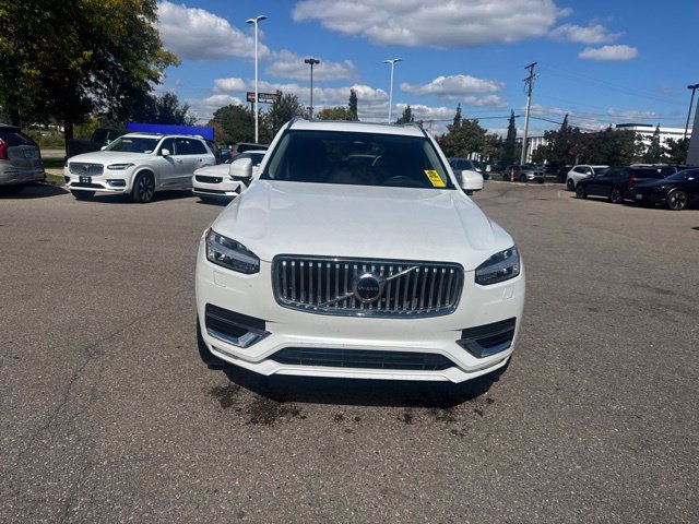 Used 2024 Volvo XC90 B6 Plus w/ Protection Package Premier AWD/4WD image 2