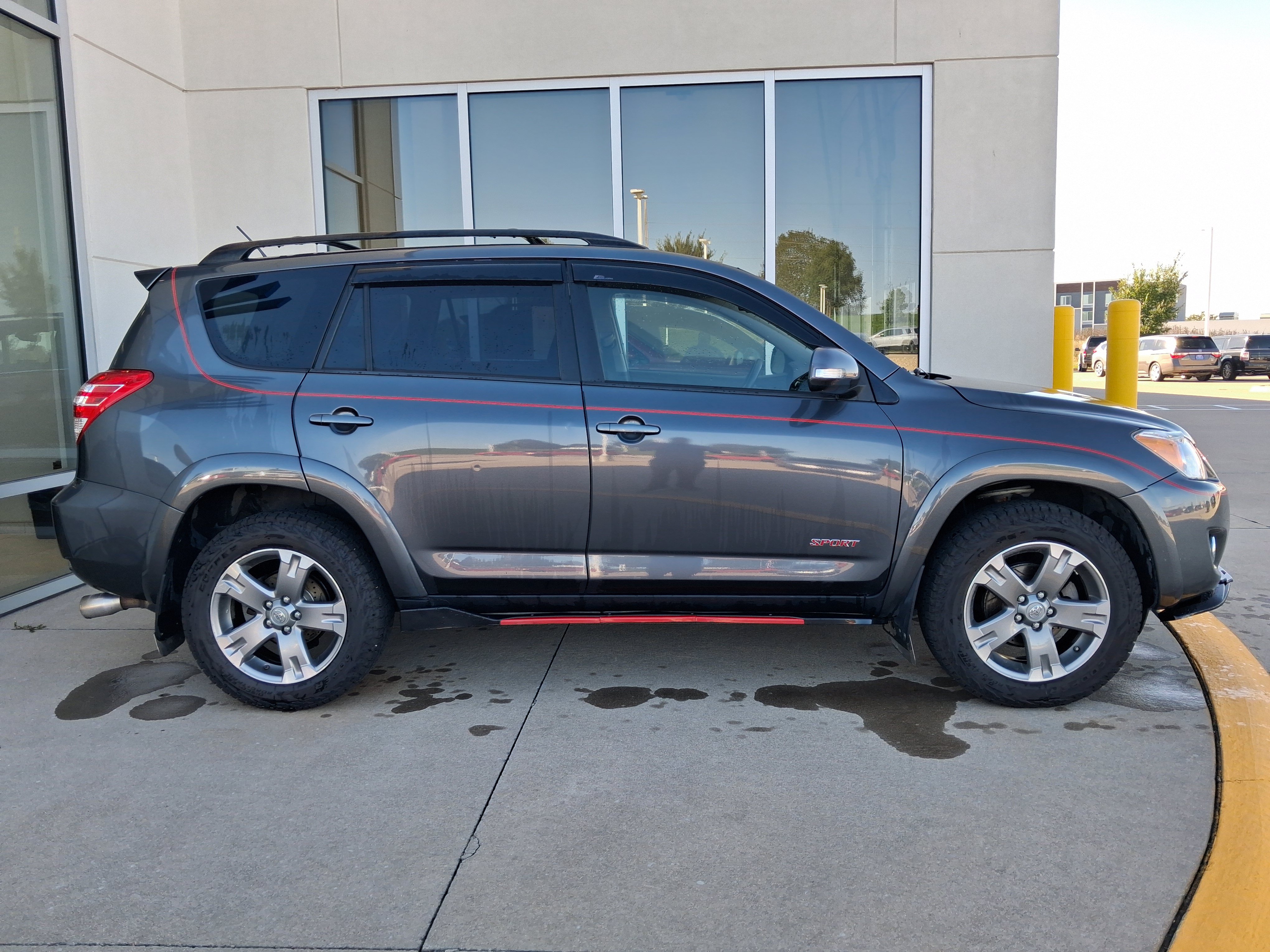 Used 2009 Toyota RAV4 Sport w/ Sport Appearance Pkg AWD/4WD image 6