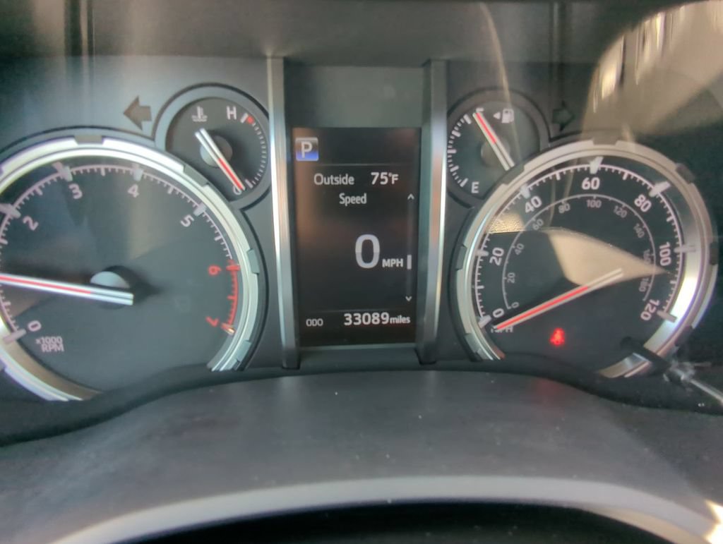 Used 2021 Toyota 4Runner TRD Off-Road Premium w/ Moonroof Package AWD/4WD image 16