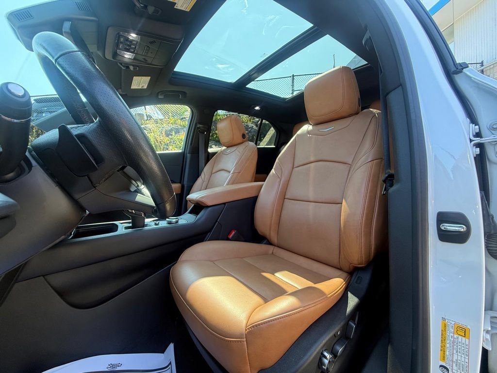 Used 2024 Cadillac XT4 Sport AWD/4WD image 15