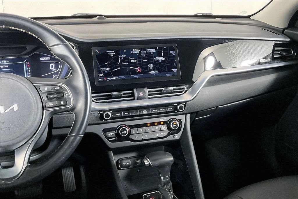 Used 2022 Kia Niro Touring Special Edition FWD image 5