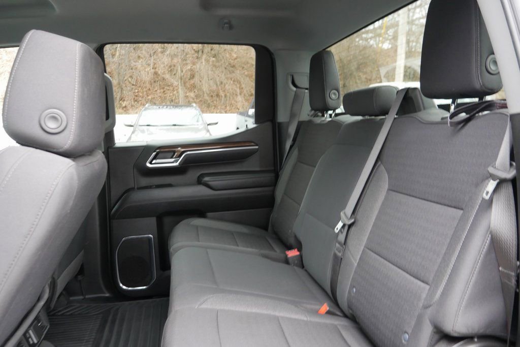 Used 2025 Chevrolet Silverado 1500 LT image 27
