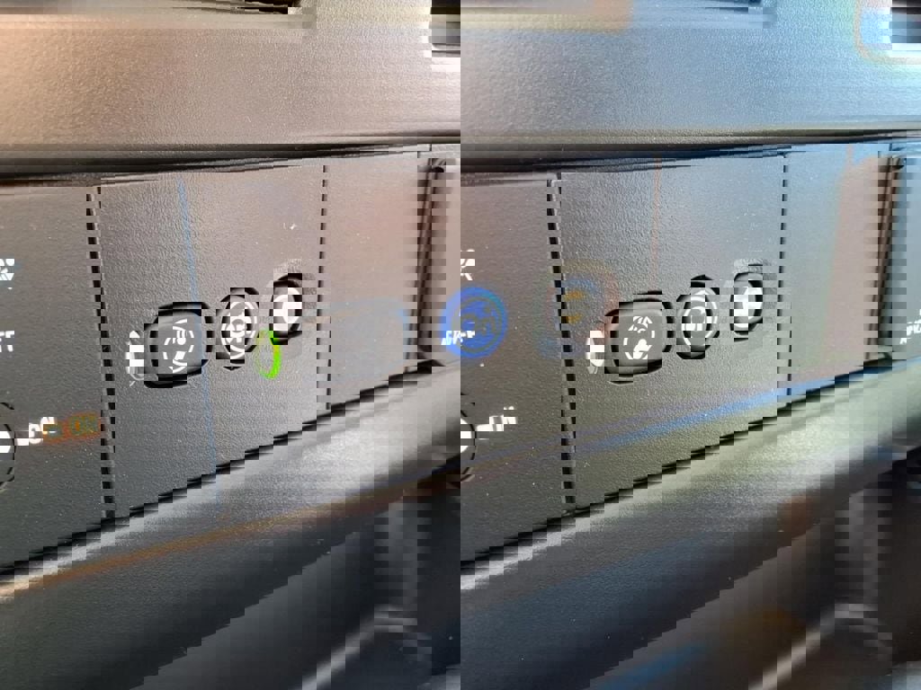 New 2026 Chevrolet Express 2500 Extended w/ Driver Convenience Package RWD image 22