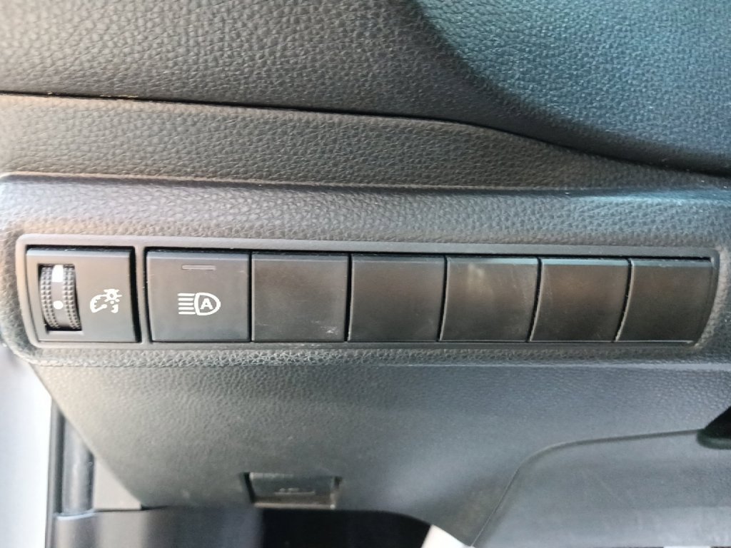 Used 2024 Toyota Corolla LE FWD image 17