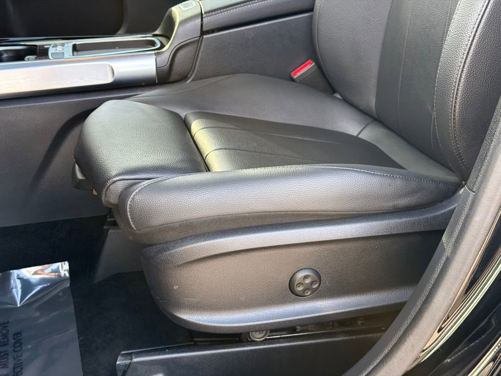 Used 2024 Mercedes-Benz GLB 250 4MATIC image 16