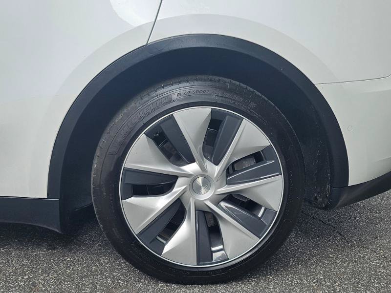 Used 2021 Tesla Model Y Long Range AWD/4WD image 19