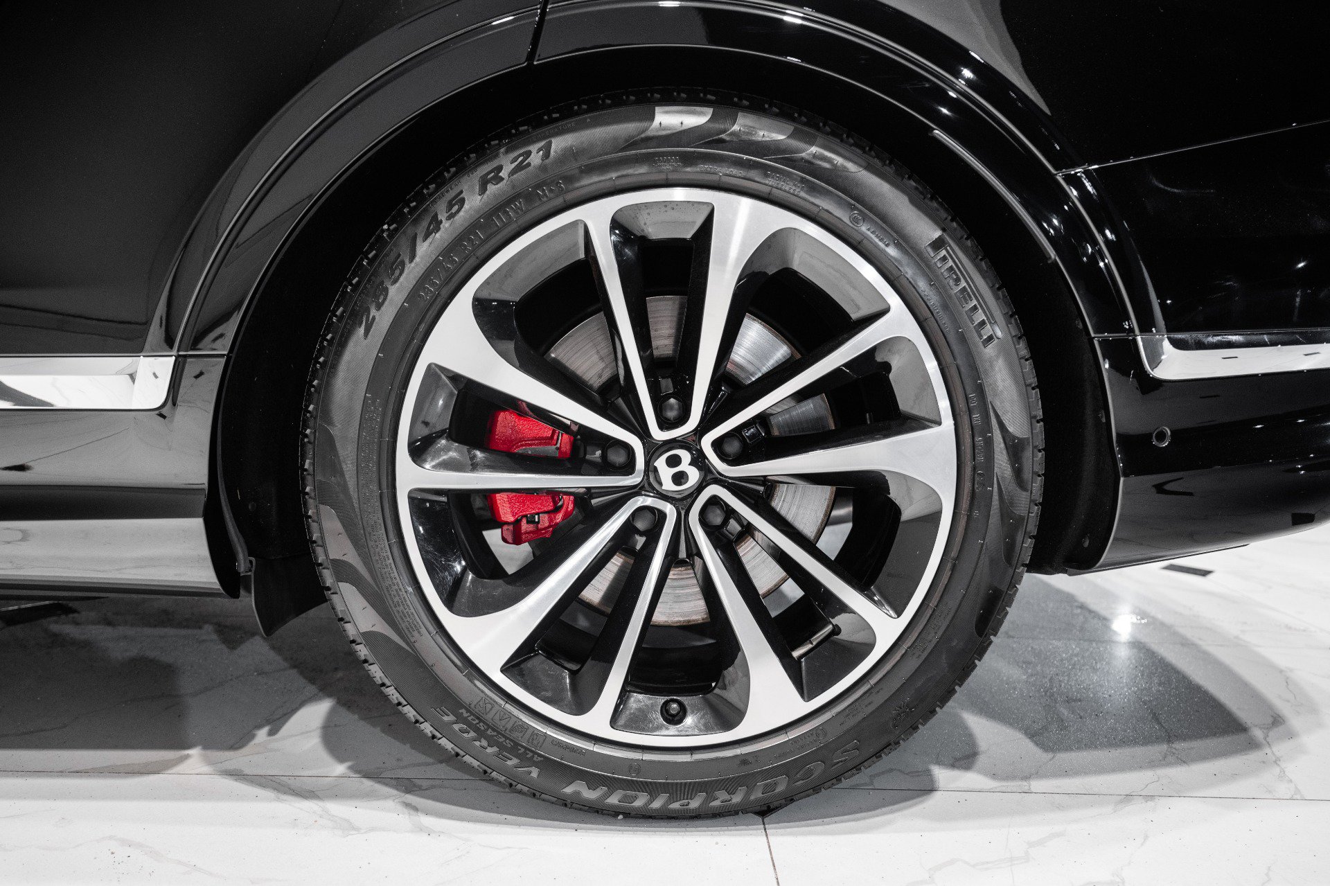 Used 2022 Bentley Bentayga image 15