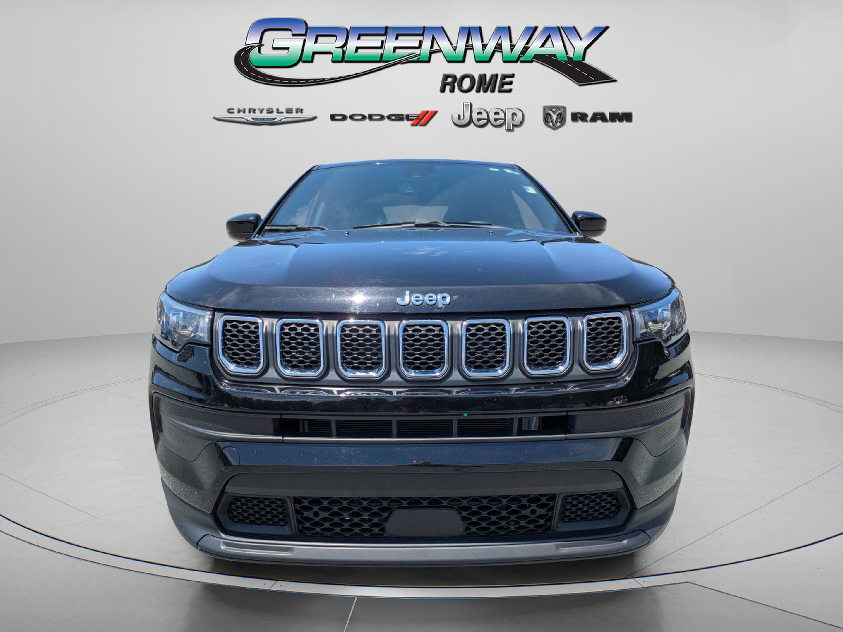 Used 2023 Jeep Compass Sport AWD/4WD image 3