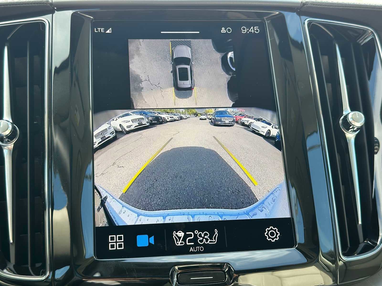 New 2025 Volvo XC60 B5 Ultra w/ Protection Package Premier image 26