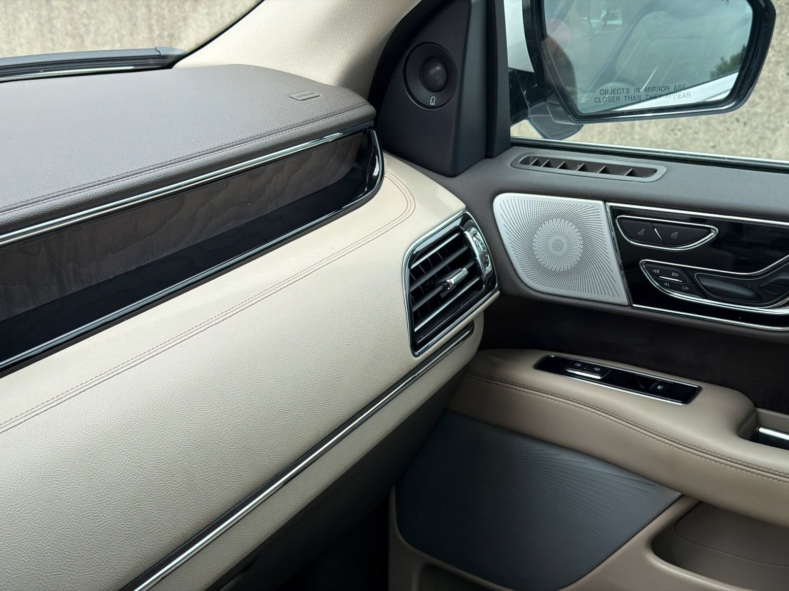Certified 2023 Lincoln Navigator L Reserve AWD/4WD image 34