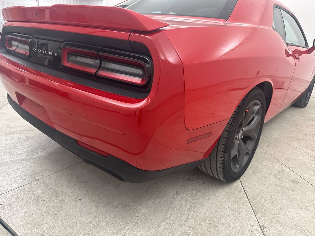 Used 2019 Dodge Challenger R/T RWD image 23