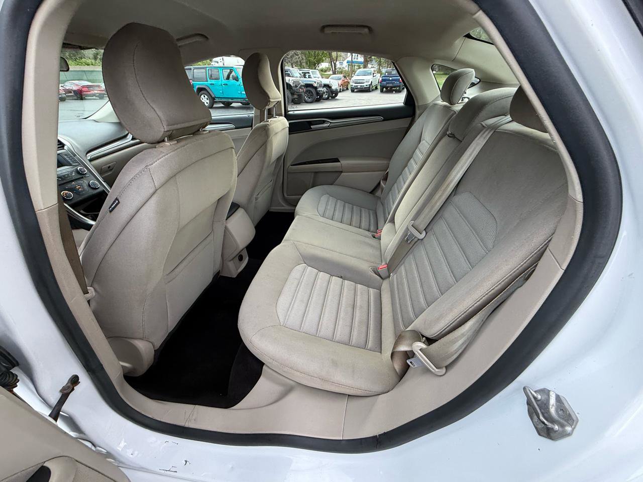 Used 2017 Ford Fusion SE image 26