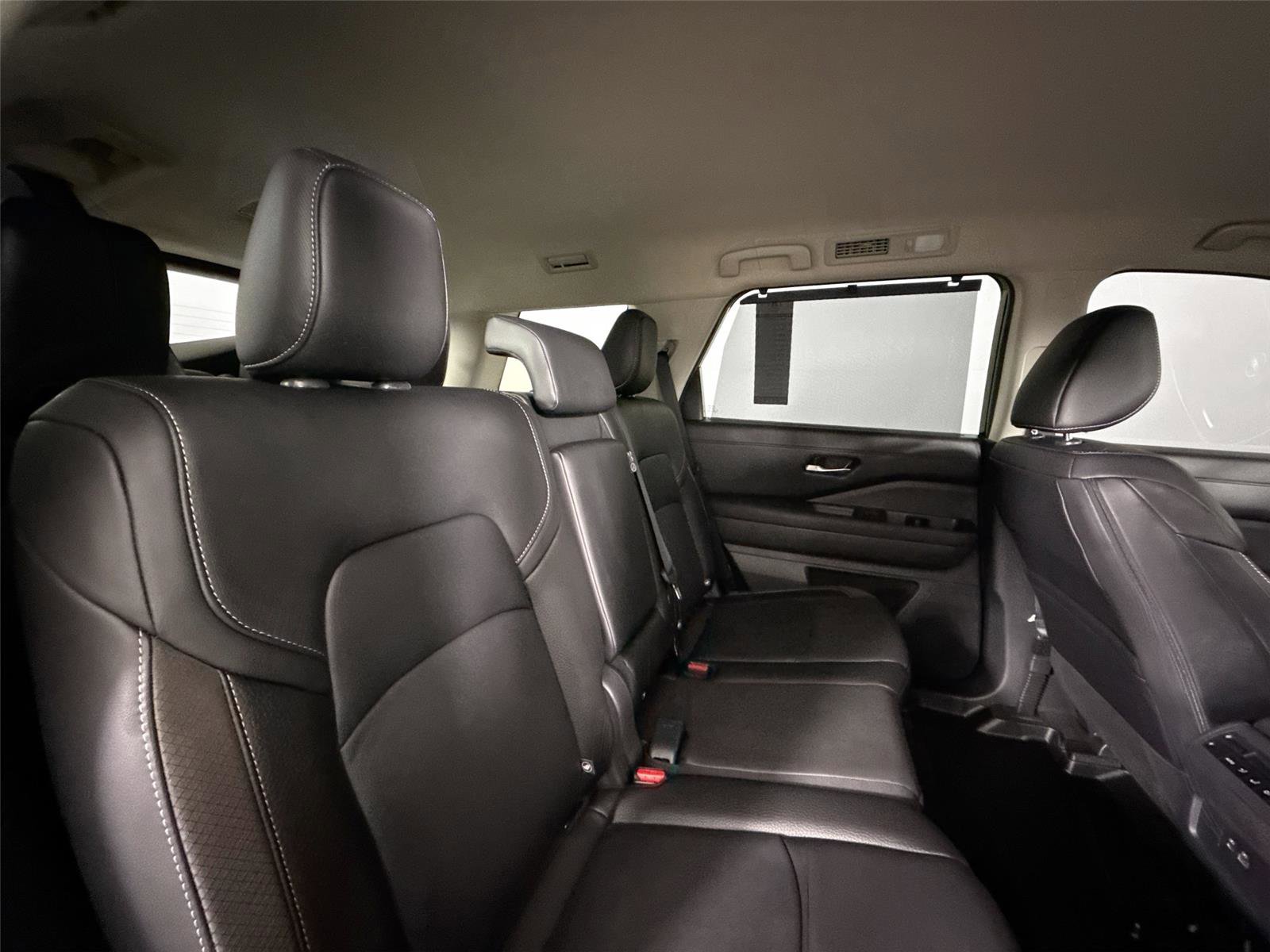 Used 2024 Nissan Pathfinder SL image 57