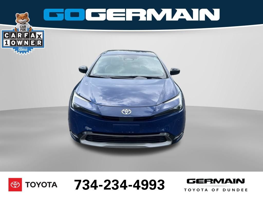 Used 2025 Toyota Prius XLE AWD/4WD image 2