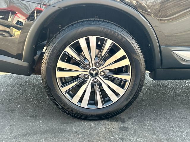 Used 2019 Mitsubishi Outlander SE image 28