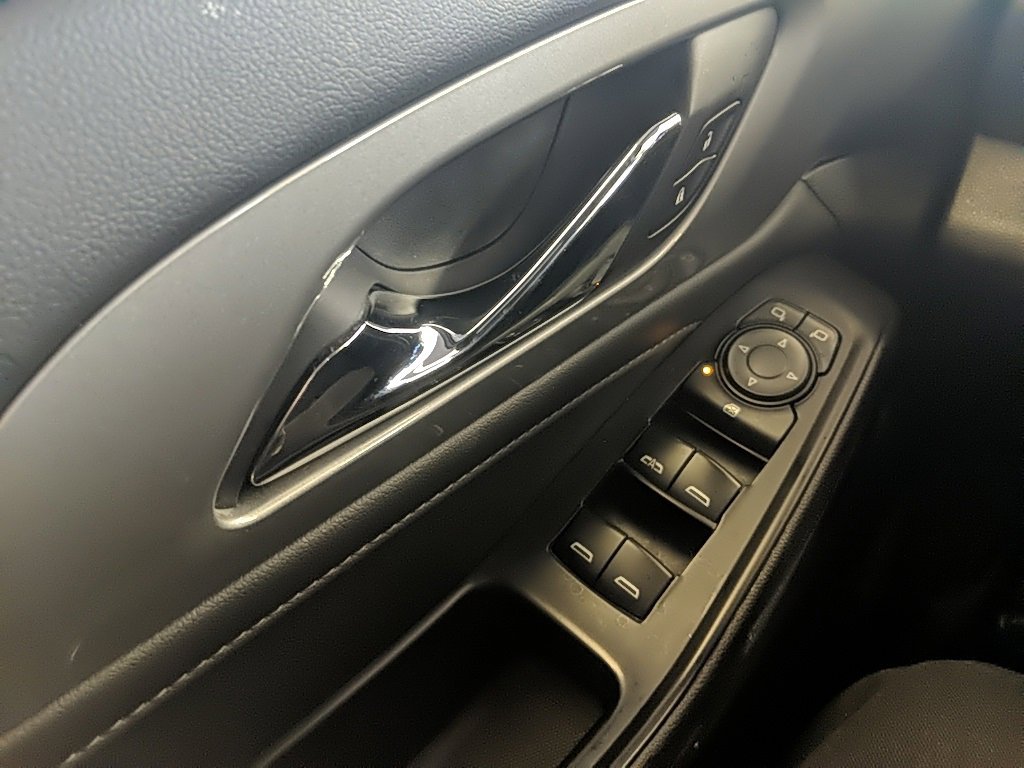 Used 2023 Chevrolet Traverse LT w/ LPO, Floor Liner Package image 31
