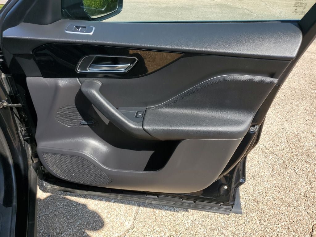 Used 2019 Jaguar F-PACE Premium AWD/4WD image 45
