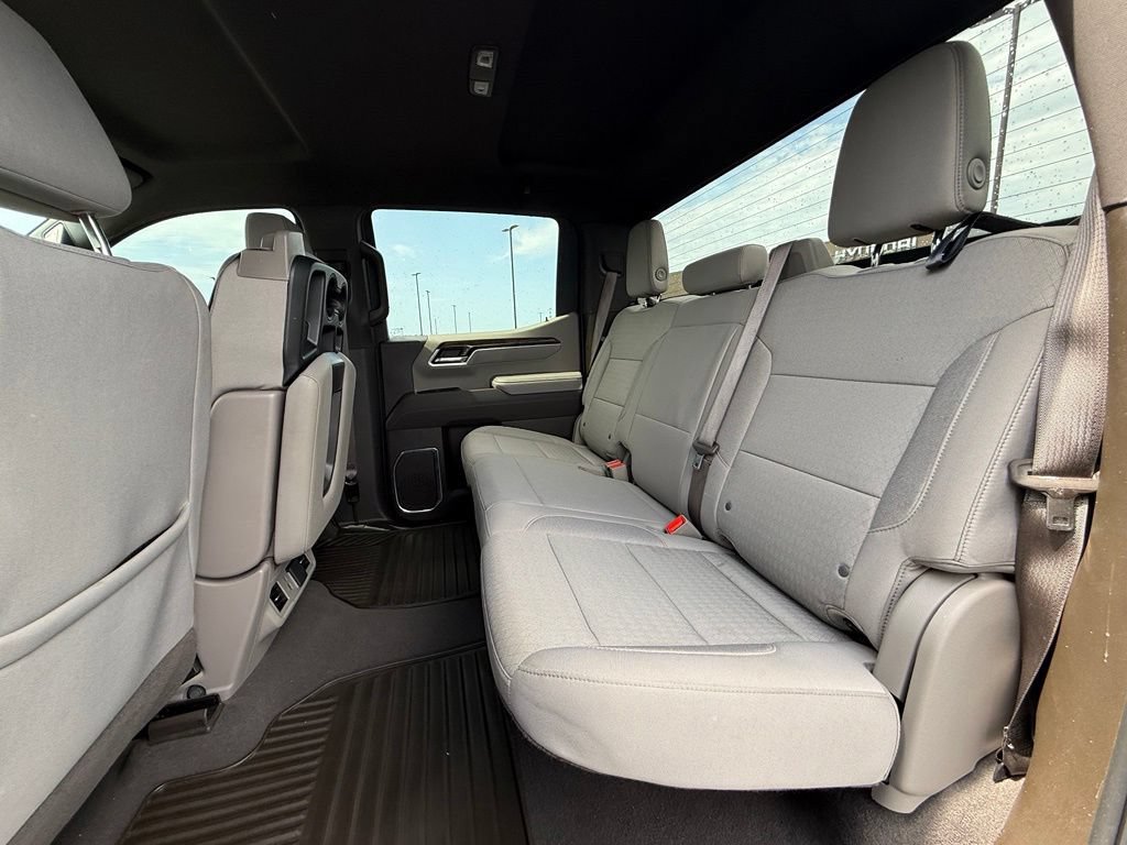 Used 2025 GMC Sierra 1500 SLE AWD/4WD image 25