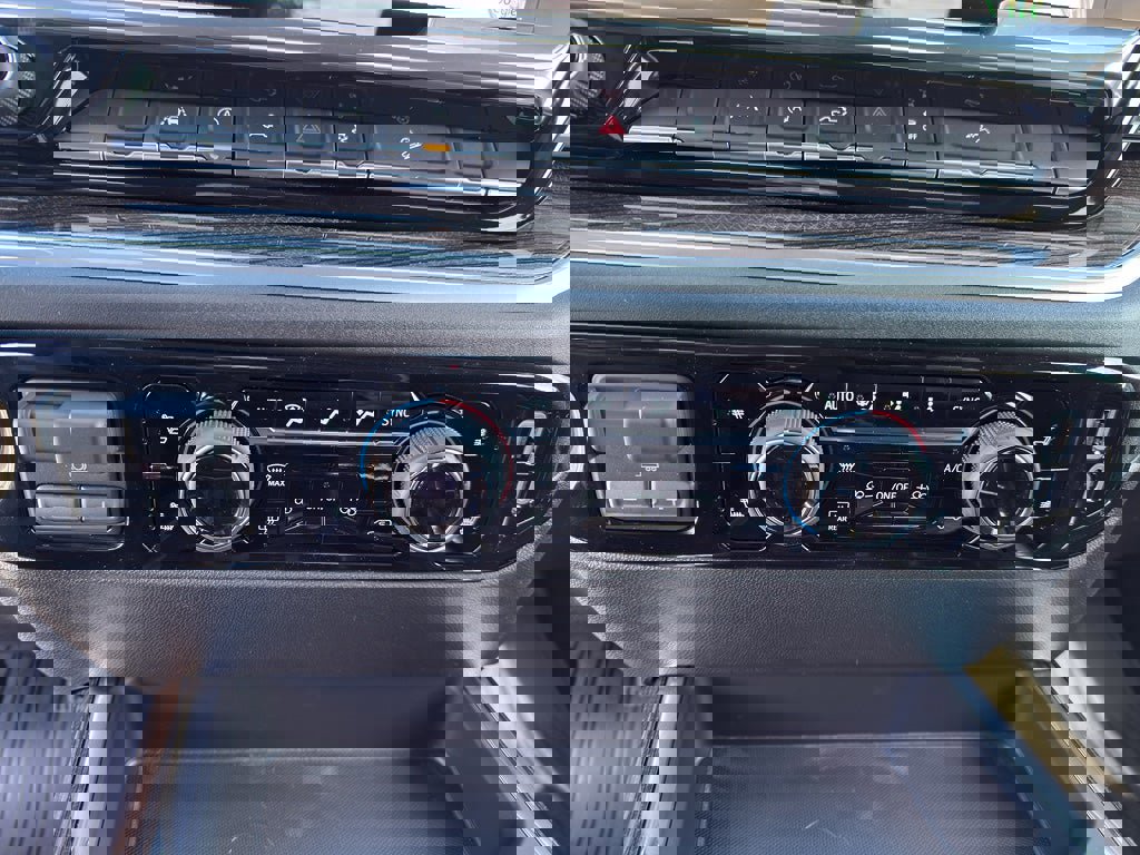 New 2026 Chevrolet Silverado 1500 LT w/ Z71 Off-Road Package image 18