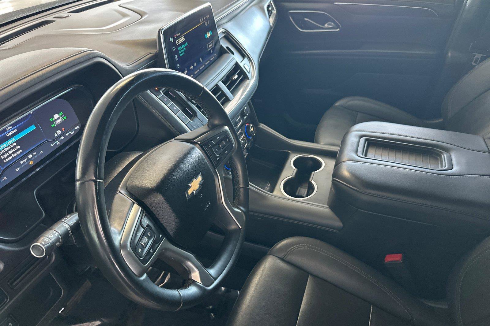 Used 2024 Chevrolet Suburban LT AWD/4WD image 9