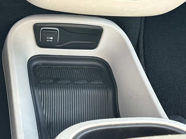 Used 2024 Chrysler Pacifica Touring-L FWD image 28