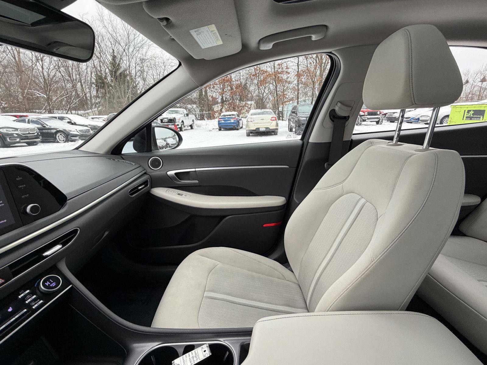 Used 2022 Hyundai Sonata SEL w/ Convenience Package image 18