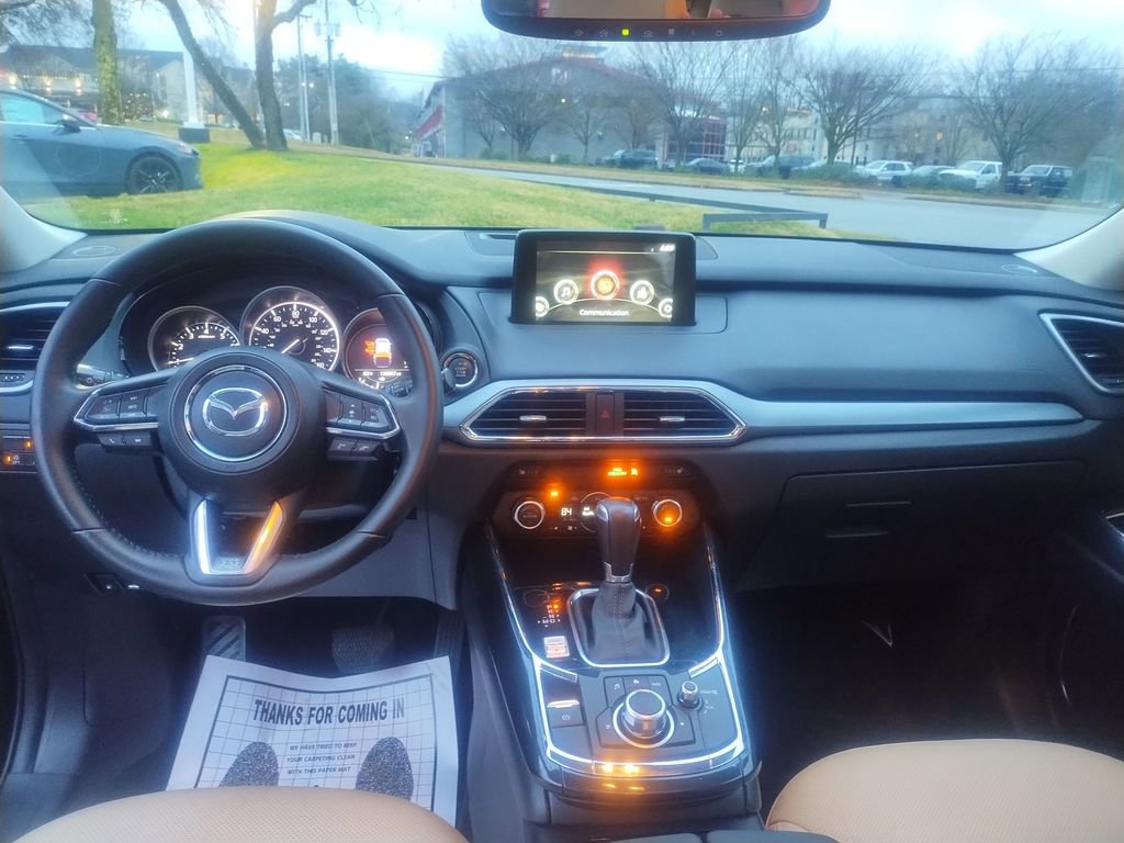 Used 2018 MAZDA CX-9 Touring w/ Touring Premium Package image 12