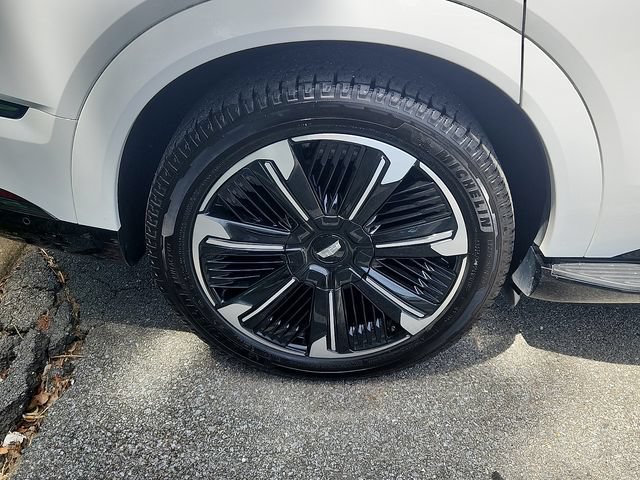 Used 2025 Cadillac Escalade IQ Sport 2 AWD/4WD image 3