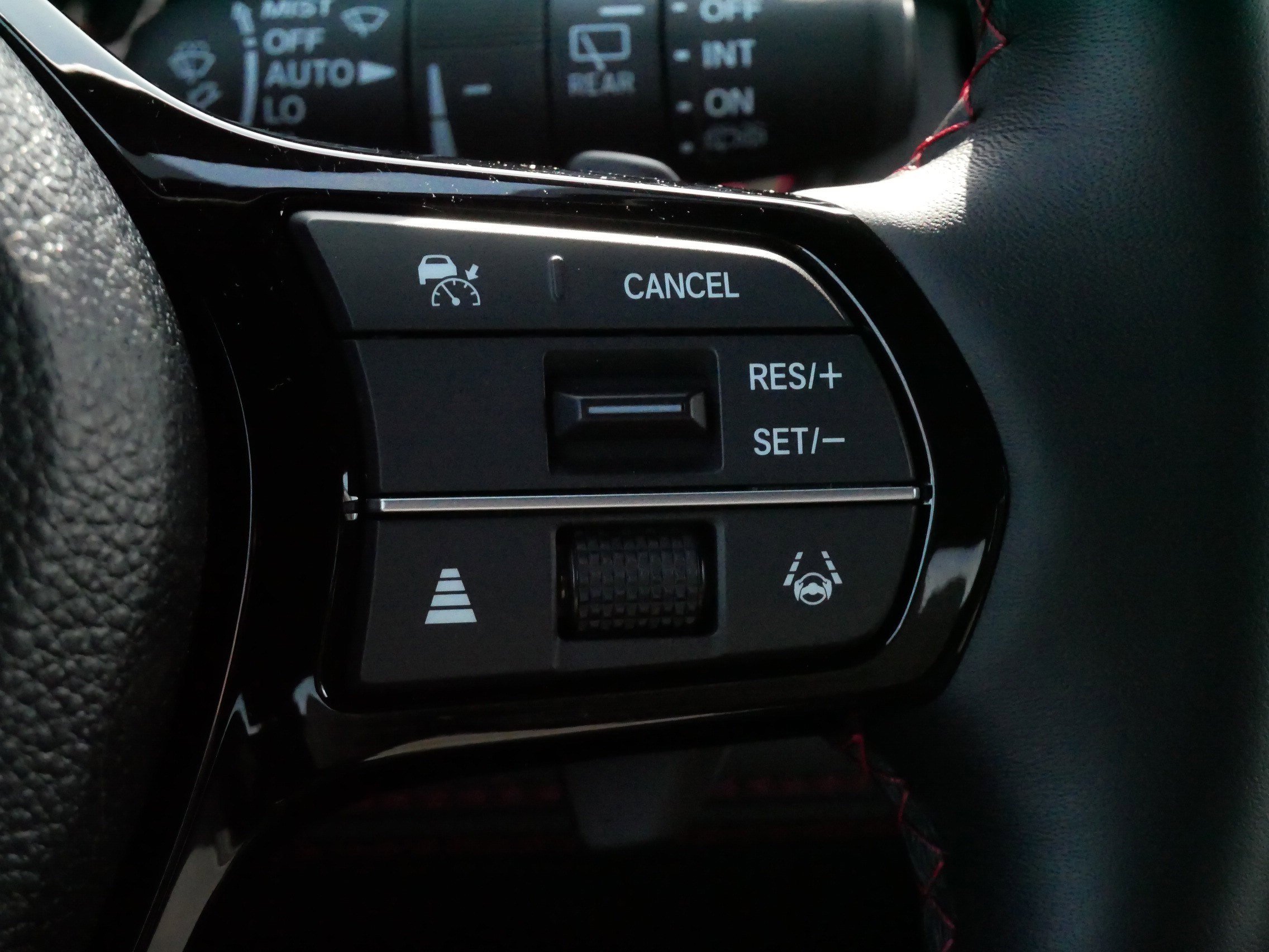 Certified 2025 Honda Pilot Black Edition image 27