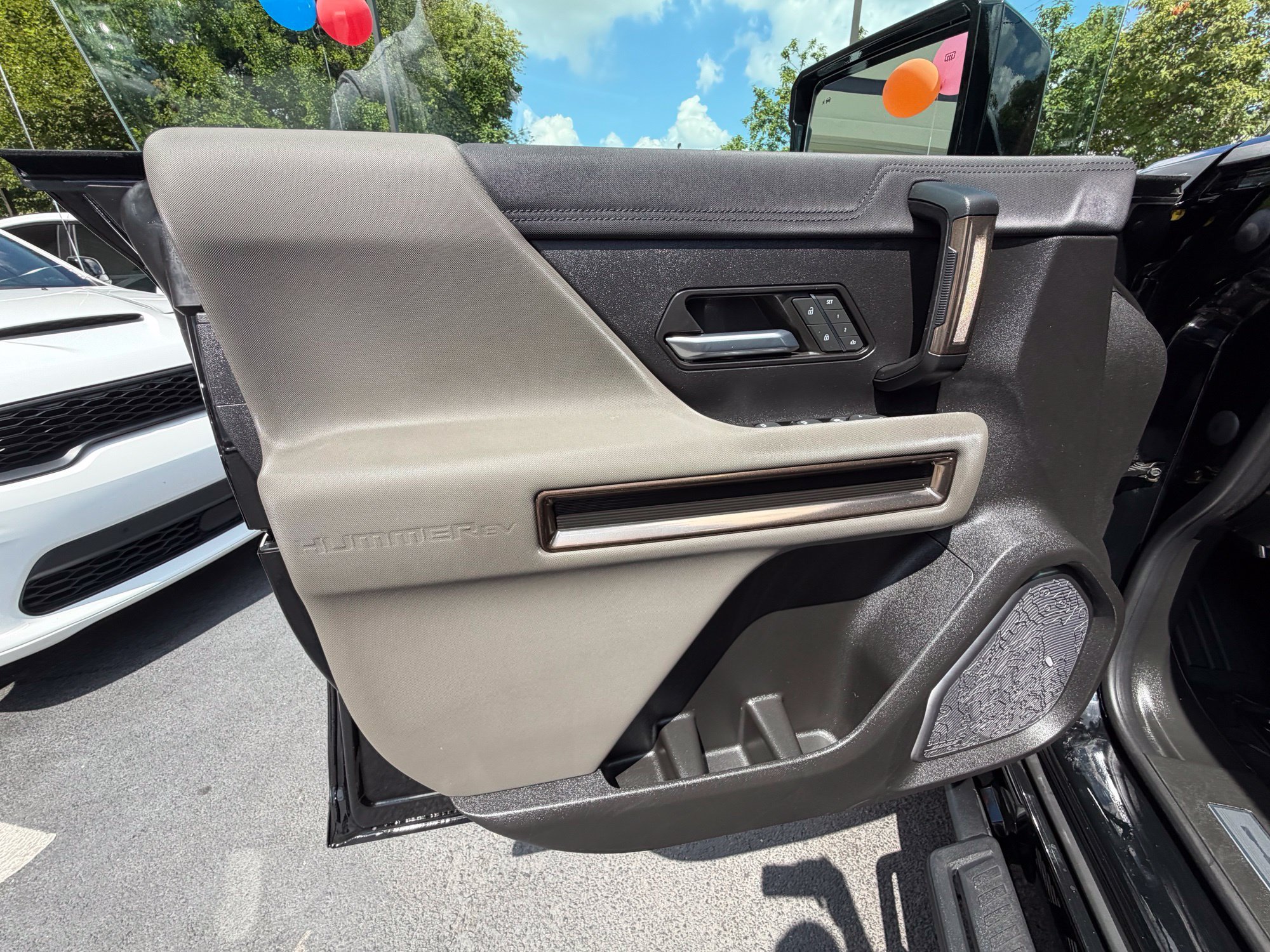 Used 2024 GMC Hummer EV 2X w/ Extreme Off-Road Package AWD/4WD image 21