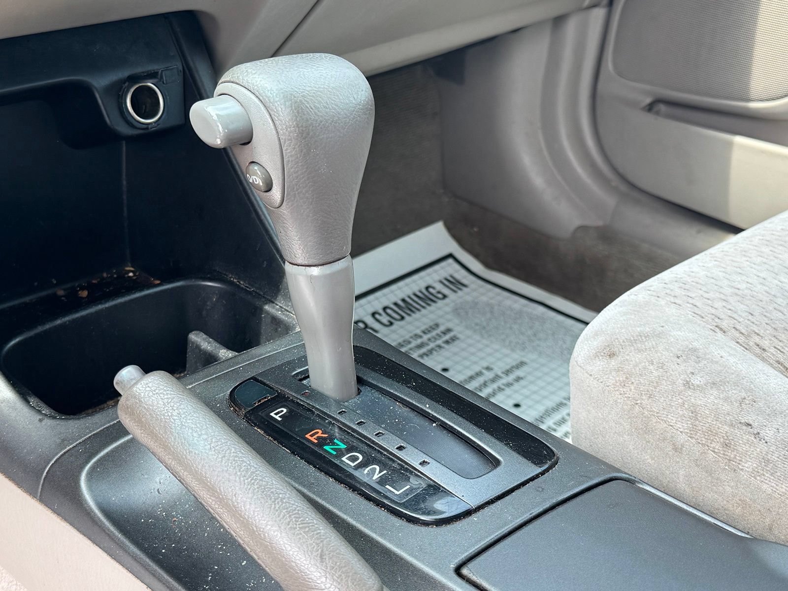 Used 2004 Toyota Camry LE FWD image 19
