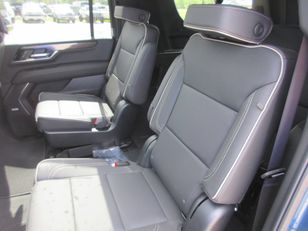 New 2026 GMC Yukon XL Elevation w/ Elevation Premium Package AWD/4WD image 13