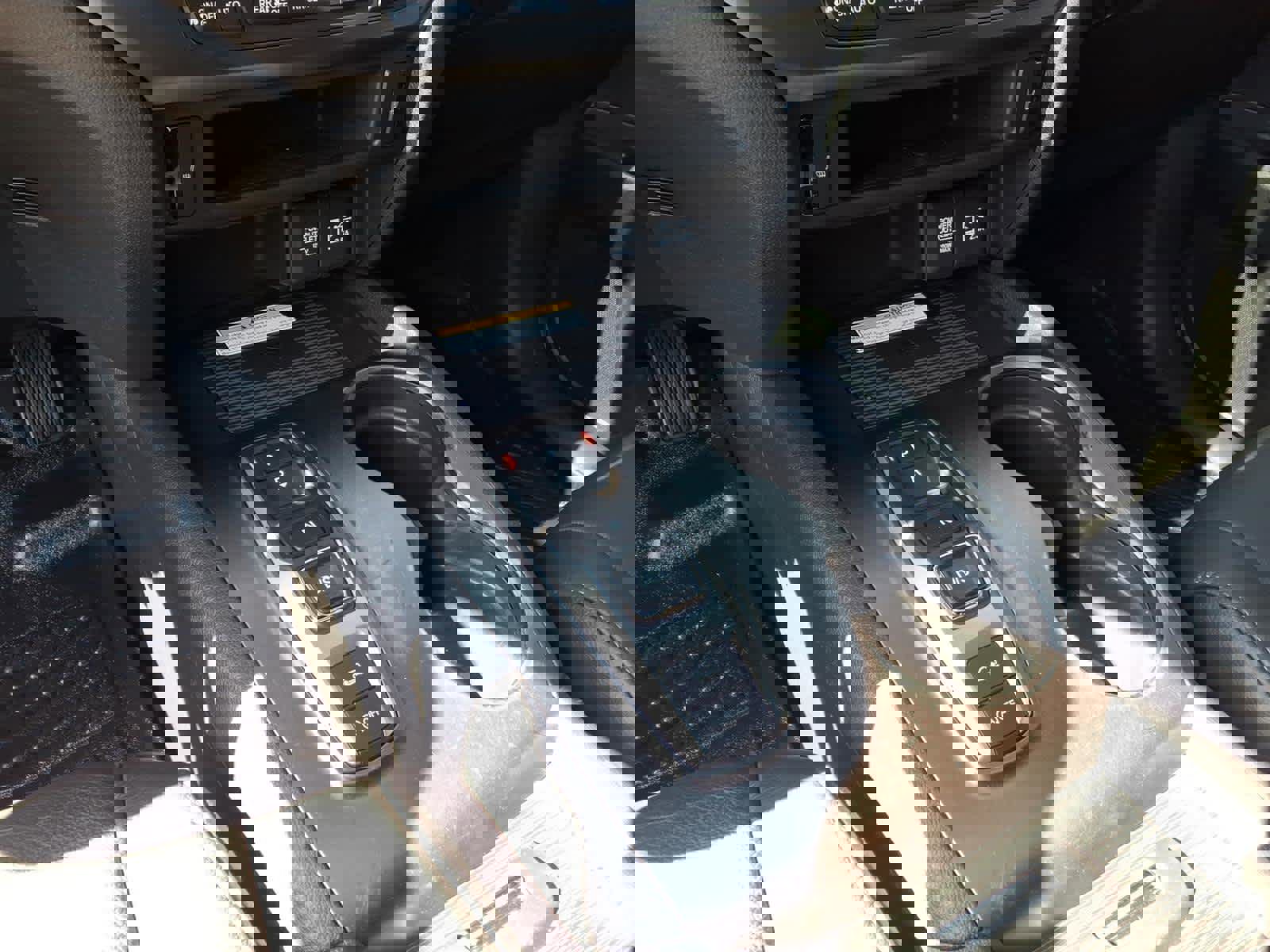 Used 2022 Honda Pilot Special Edition image 11