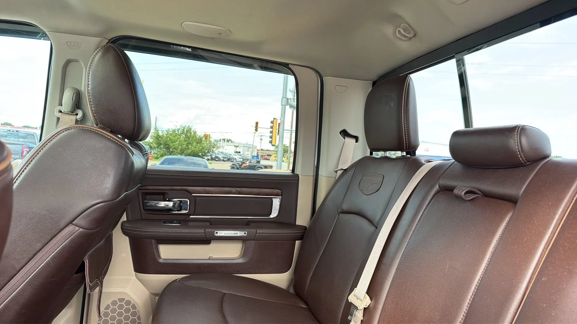 Used 2015 RAM 3500 Laramie Longhorn w/ Convenience Group AWD/4WD image 47