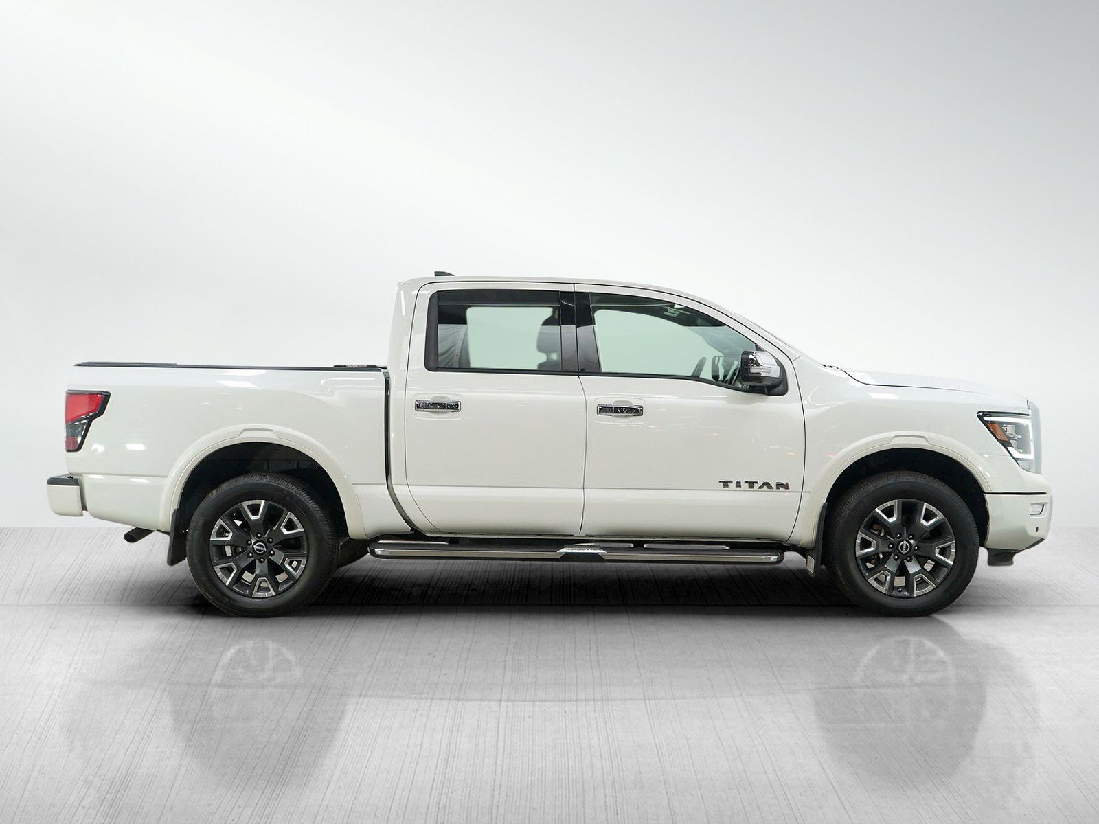 Used 2023 Nissan Titan Platinum Reserve w/ Off Road Protection Package AWD/4WD image 7