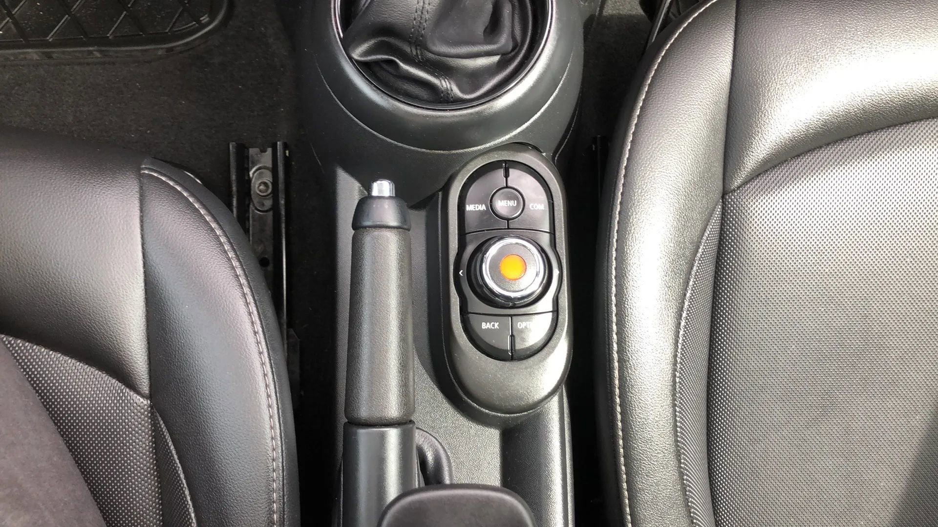 Used 2019 MINI Cooper 2-Door Hardtop image 30