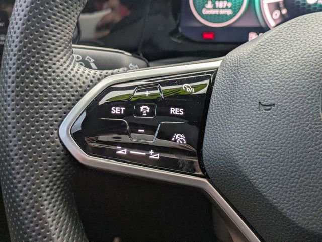 Used 2022 Volkswagen GTI SE image 20