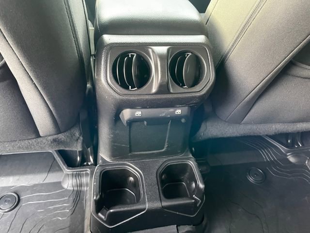 Used 2019 Jeep Wrangler Unlimited Sport S image 16