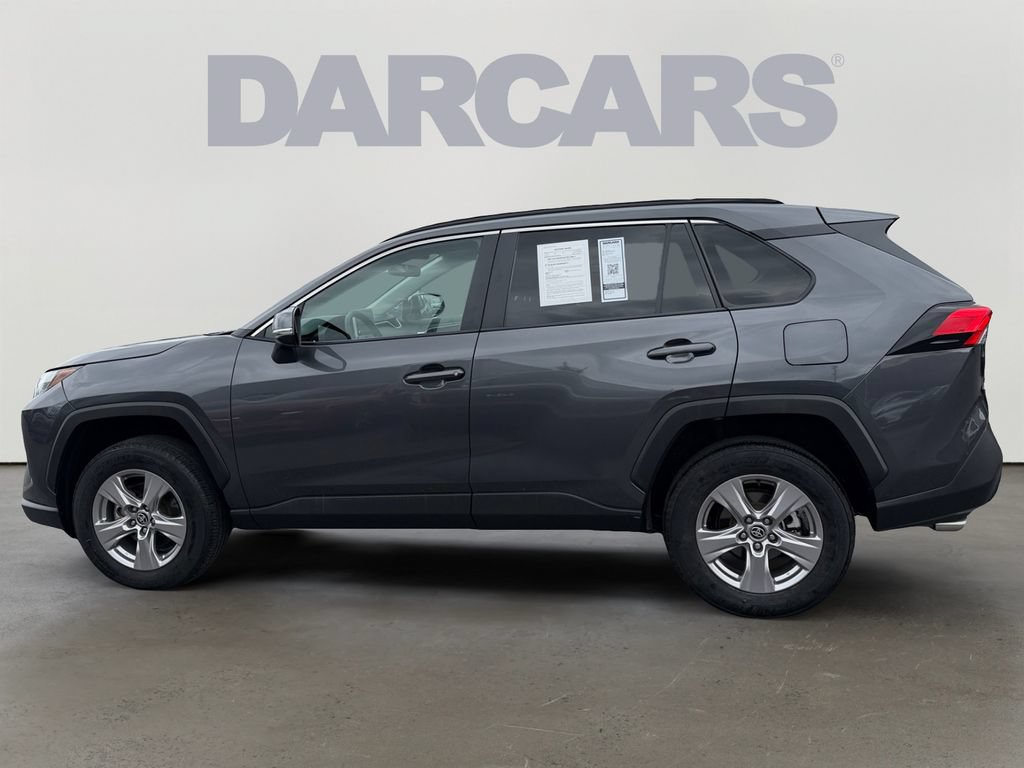 Used 2025 Toyota RAV4 XLE AWD/4WD image 4