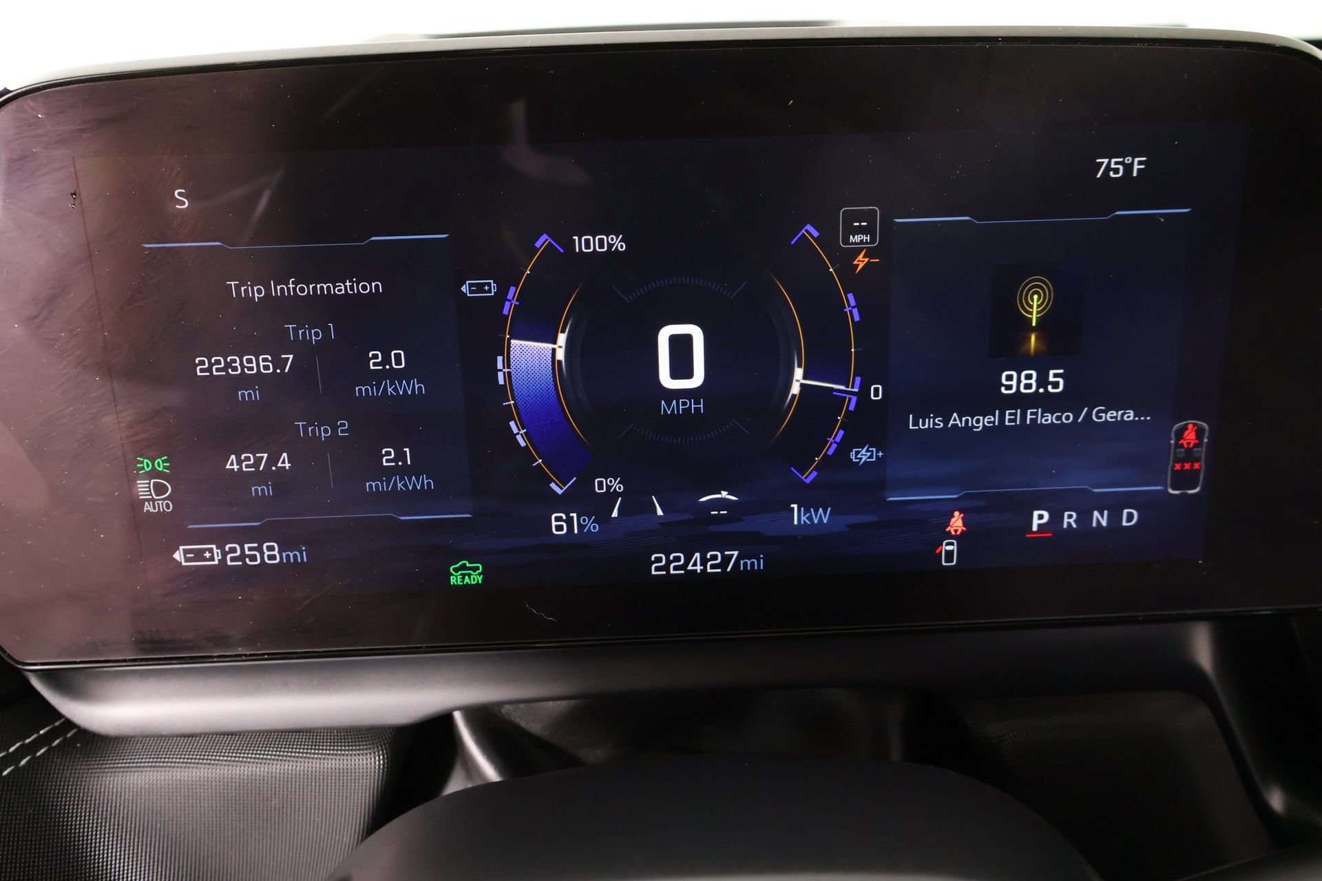 Used 2025 Chevrolet Silverado EV LT AWD/4WD image 4