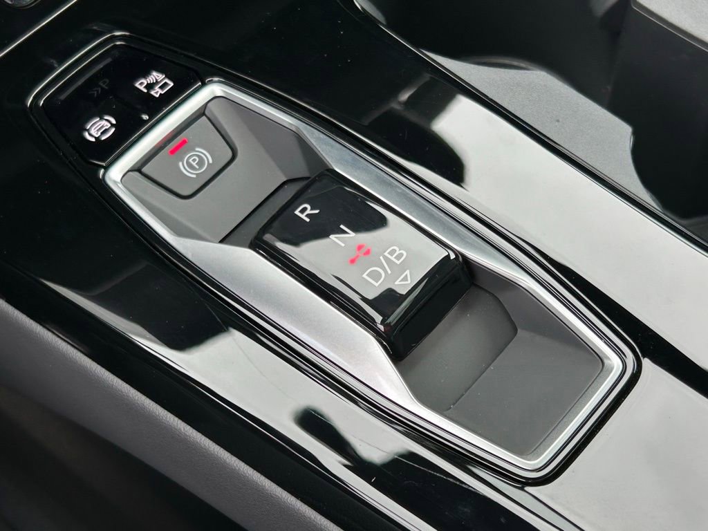 Used 2025 Audi Q6 e-tron Premium Plus w/ Premium Plus image 38