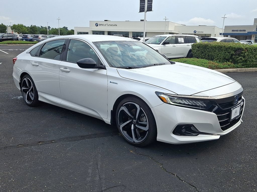 Used 2022 Honda Accord Sport image 3