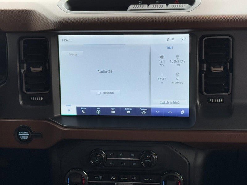 Used 2024 Ford Bronco Outer Banks image 12