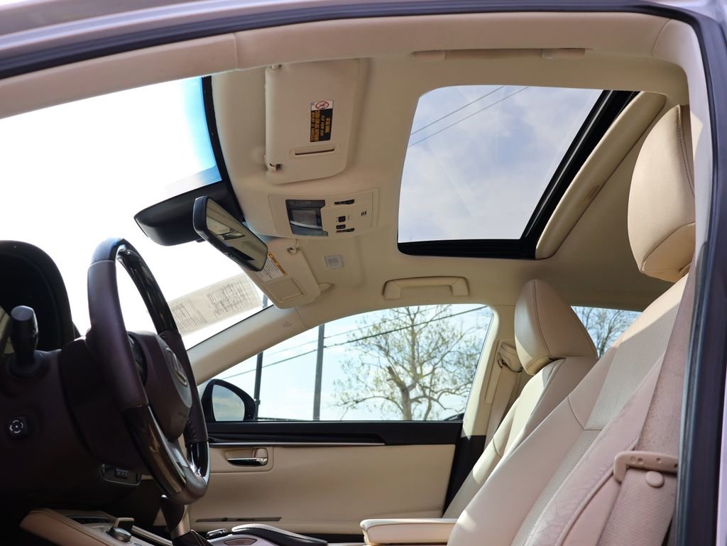 Used 2018 Lexus ES 350 w/ Luxury Package w/Wood Trim FWD image 34