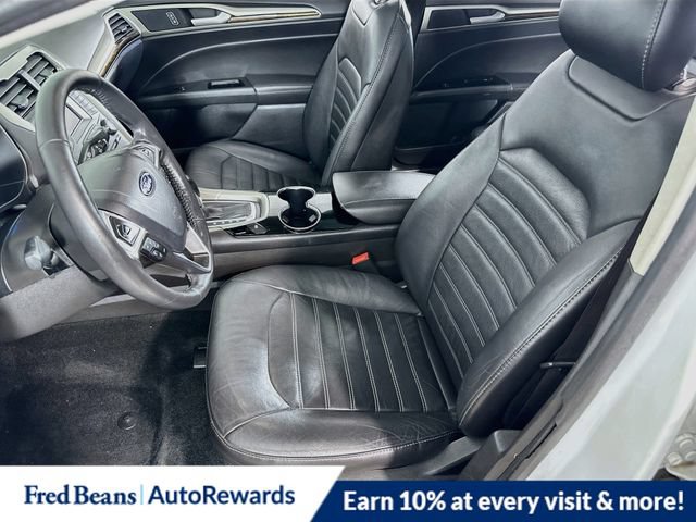 Used 2014 Ford Fusion SE w/ Equipment Group 202A FWD image 18
