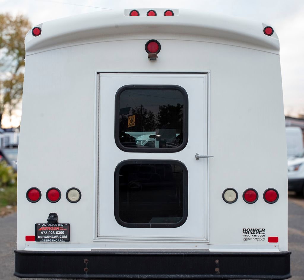 Used 2014 Ford E-350 and Econoline 350 Super Duty RWD image 13