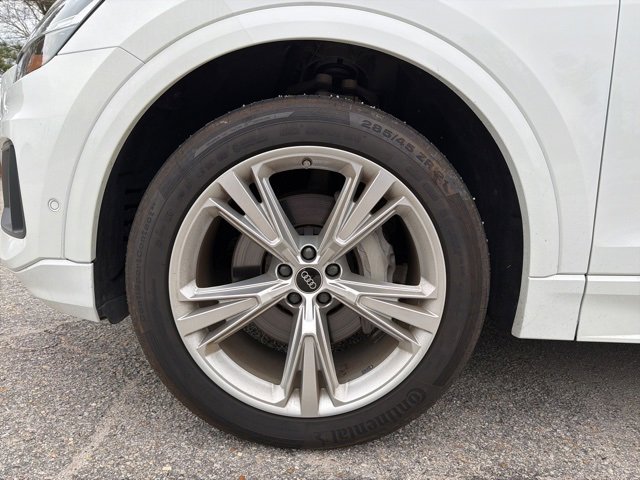 Used 2022 Audi Q8 Premium Plus image 9