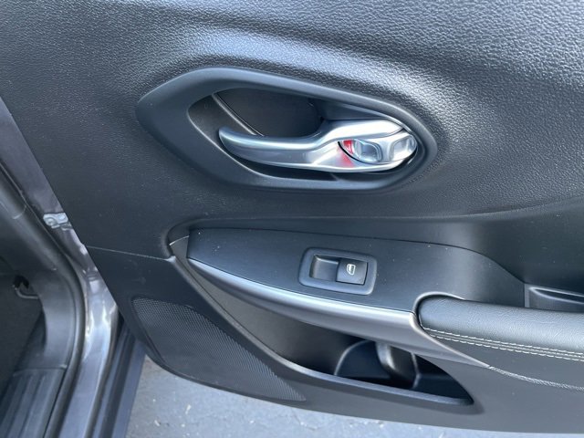 Used 2022 Jeep Cherokee Limited image 61