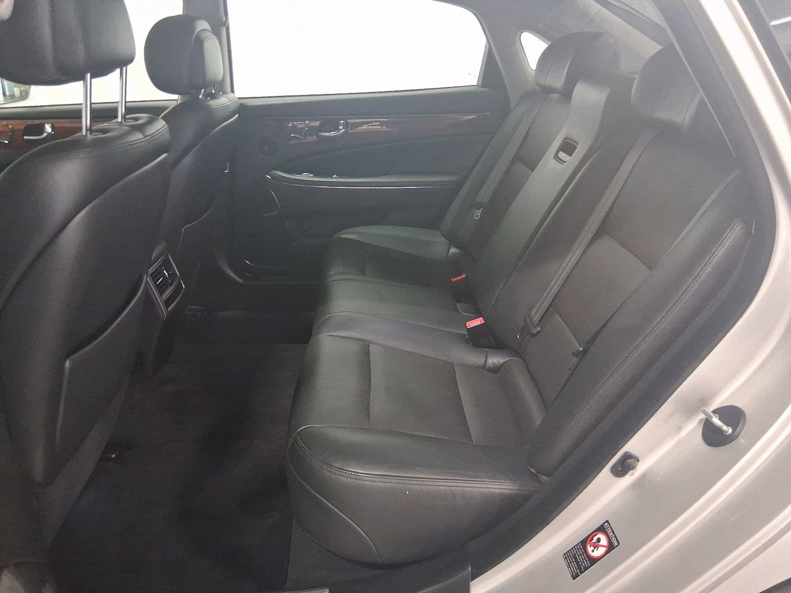 Used 2014 Hyundai Equus Signature RWD image 15