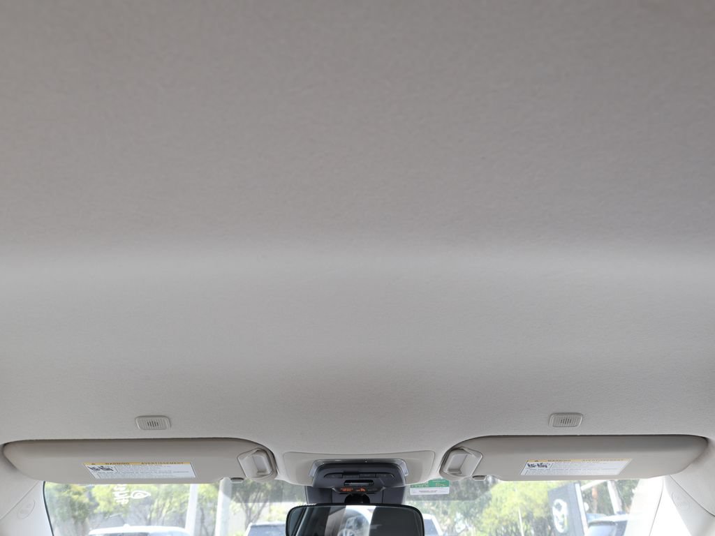 Used 2025 Toyota Corolla LE FWD image 14